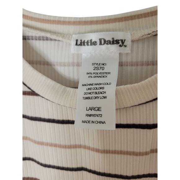 Little Daisy Striped Ruched Side Short Sleeve Fitted Top Juniors Size L - Picture 2 of 4